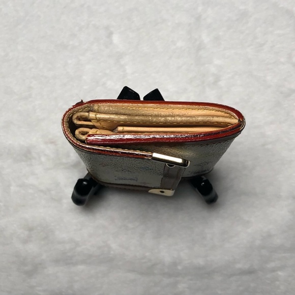 Louis Vuitton Murakami White Multicolor Porte Monn Card Holder(Date Code:MI0043) - Picture 11 of 17